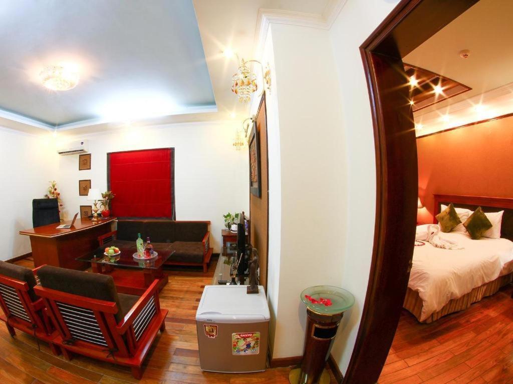Atrium 3*
