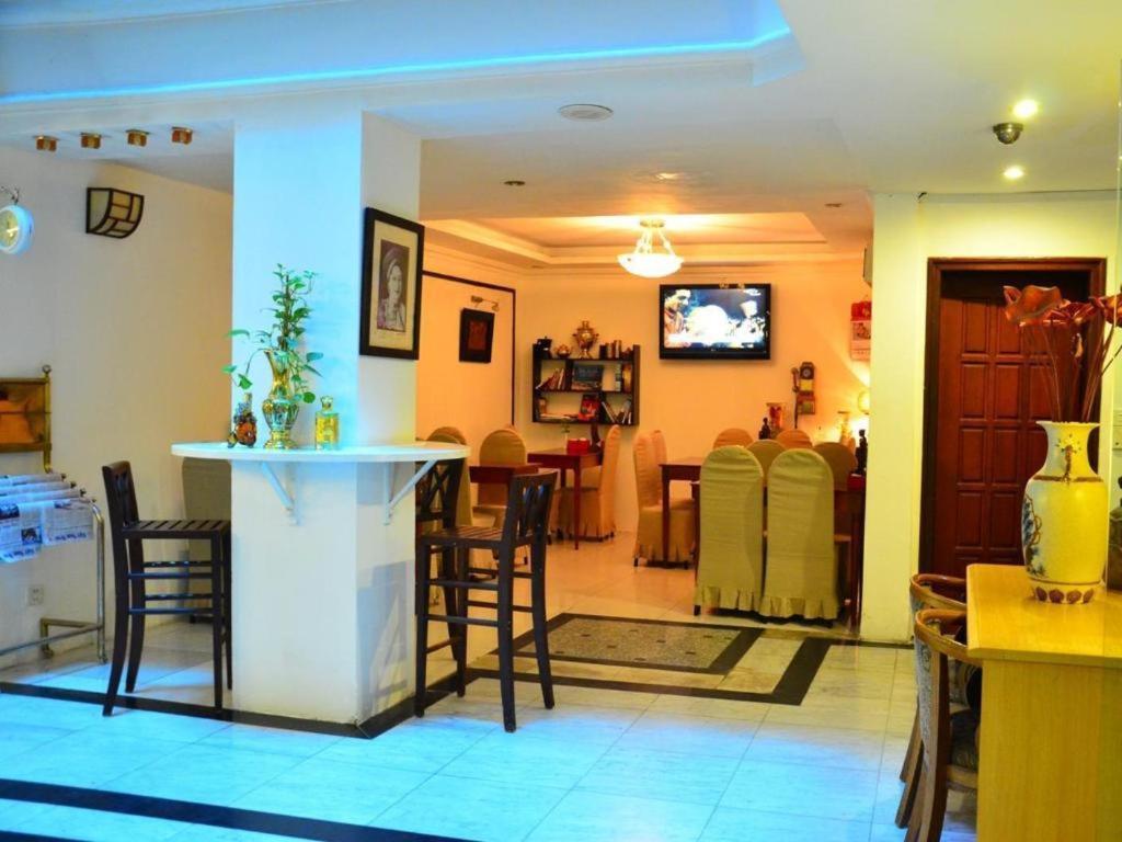 Hotel Atrium Hanoi