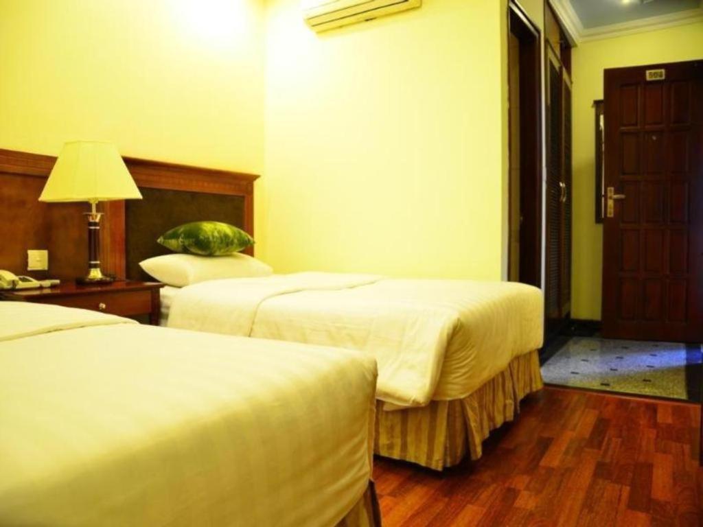Atrium Hotel 3*
