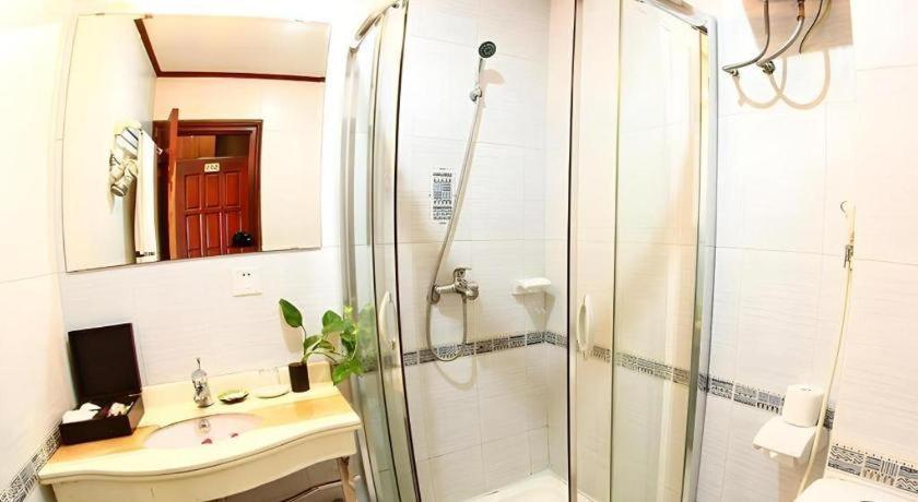 Atrium 3* Ханой