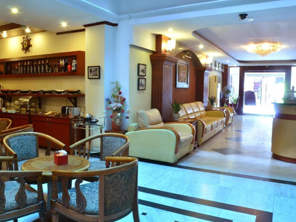 Hotel Atrium 3*