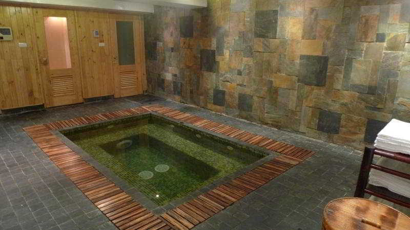 Hotel Atrium Hanoi